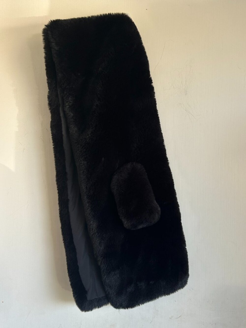 Zara - Black Faux Fur Scarf with Loop